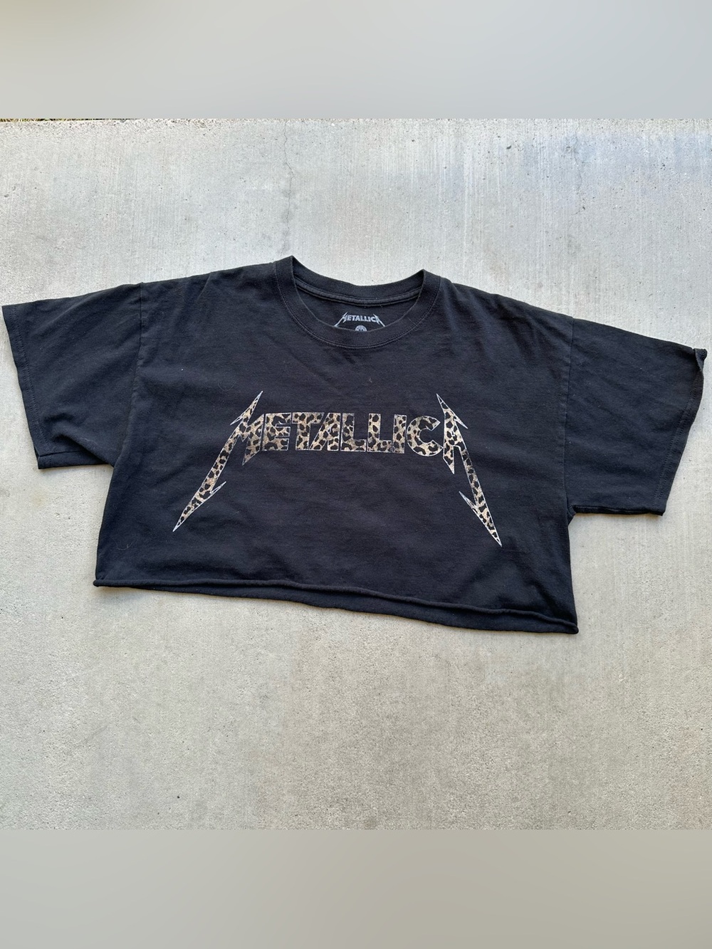 Metallica Band Tee Cheetah Print Logo Women’s Crop Top Size Medium
